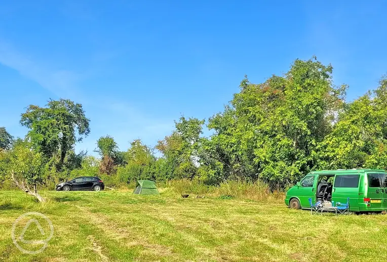 Non electric grass pitches at Broadway Farm Camping