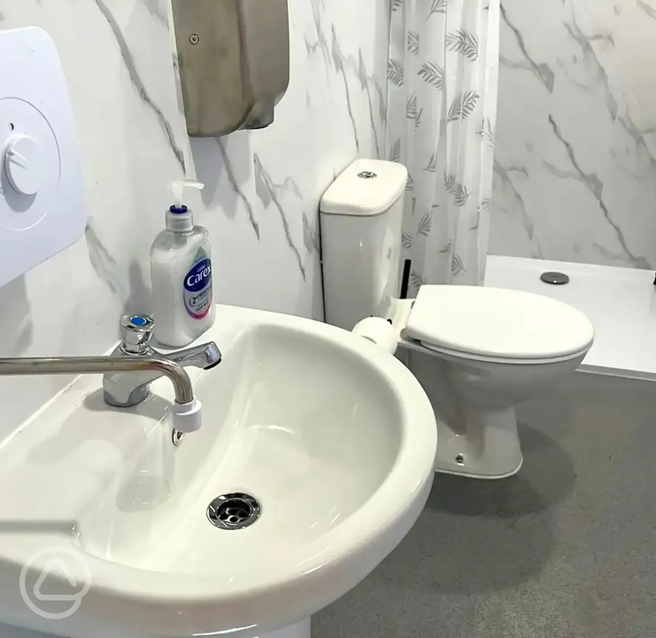 Modern washroom