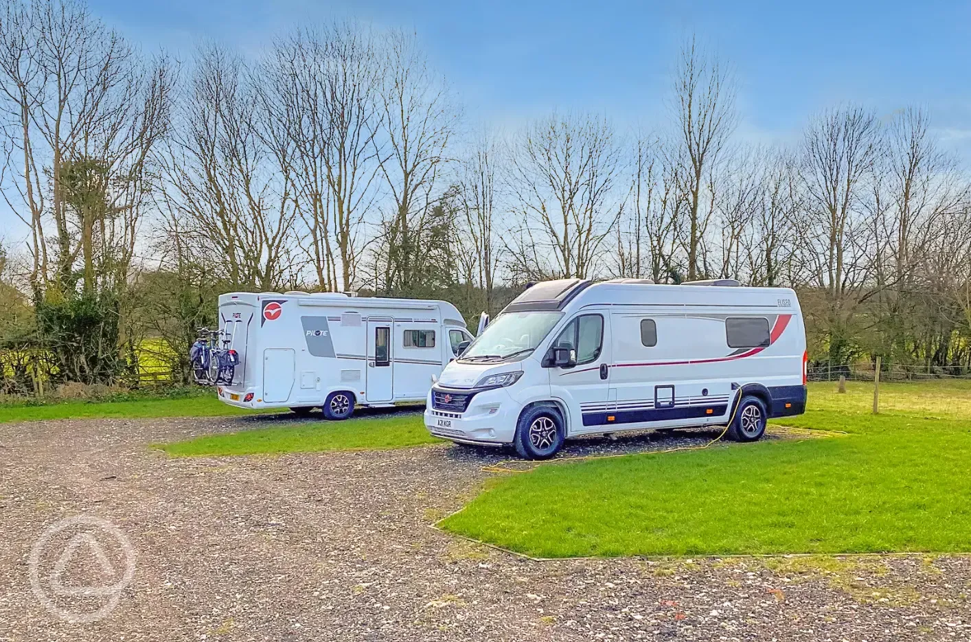 Fully serviced hardstanding and grass touring pitches