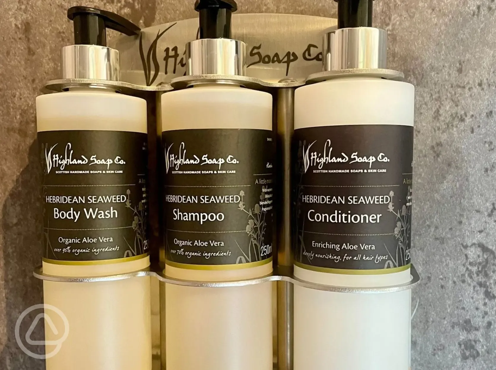 Robins Nest glamping pod ensuite bathroom toiletries