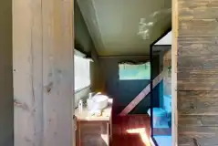 Large Deluxe safari tent ensuite bathroom (towels not provided but can be hired)