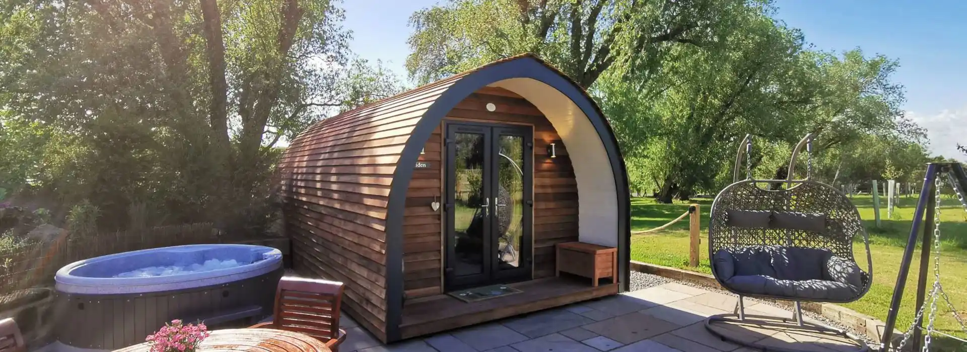 Glamping pods with hot tubs