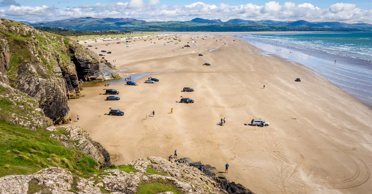 Discover 90+ campsites near Black Rock Sands, Snowdonia