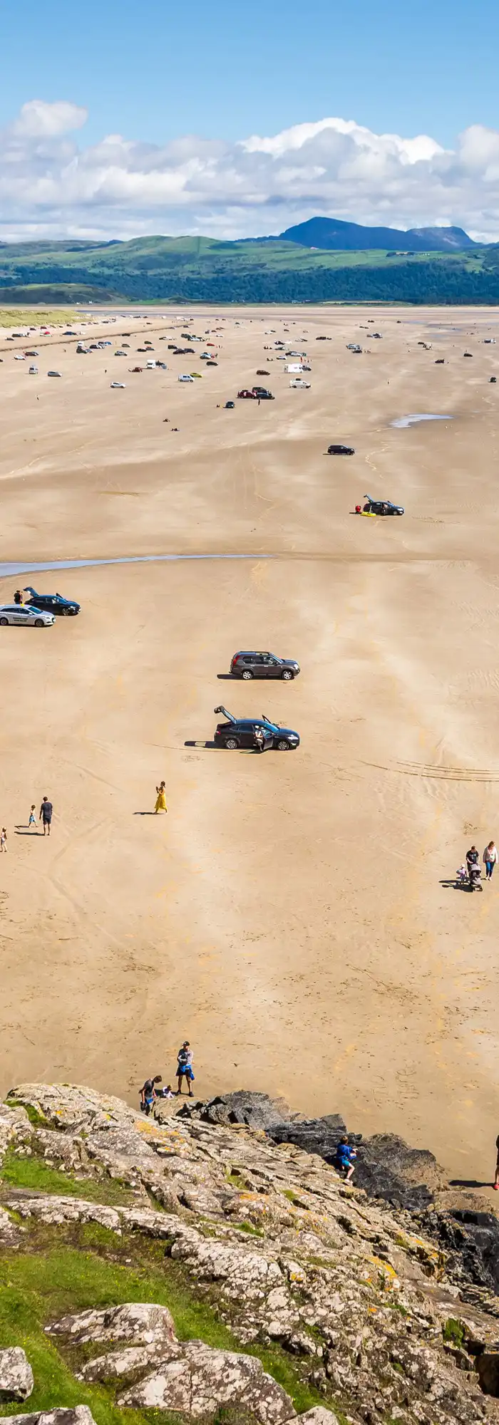 Discover 90+ campsites near Black Rock Sands, Snowdonia