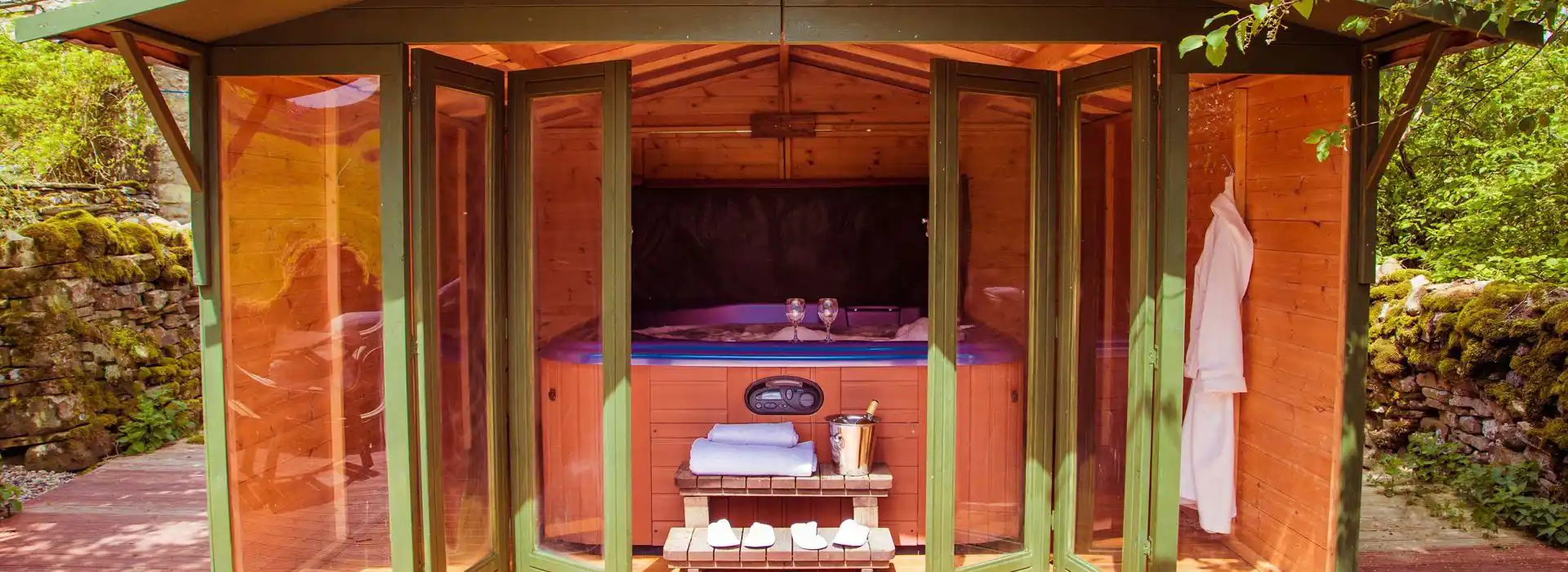 Glamping with hot tubs in North East England