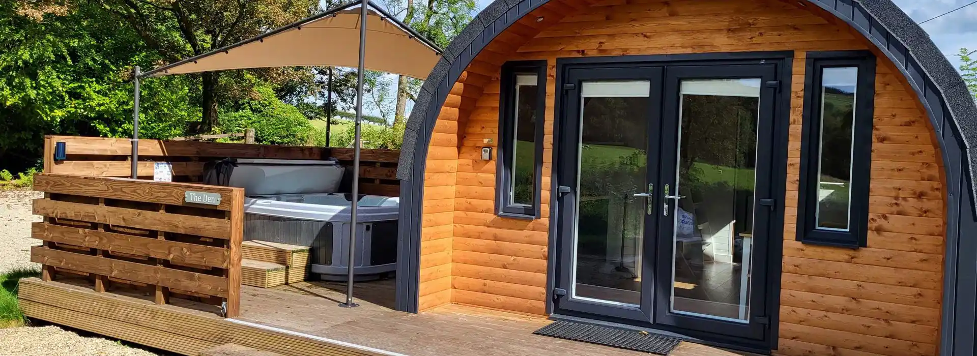 Camping and glamping pods with hot tubs in Scotland