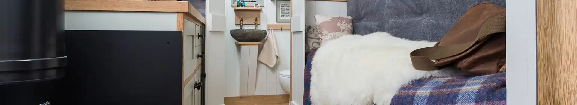 Ensuite shepherd's hut holidays