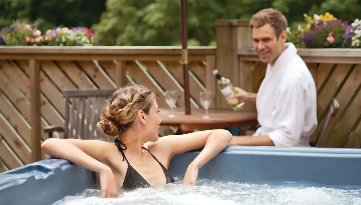 Glamping with hot tub in South West England