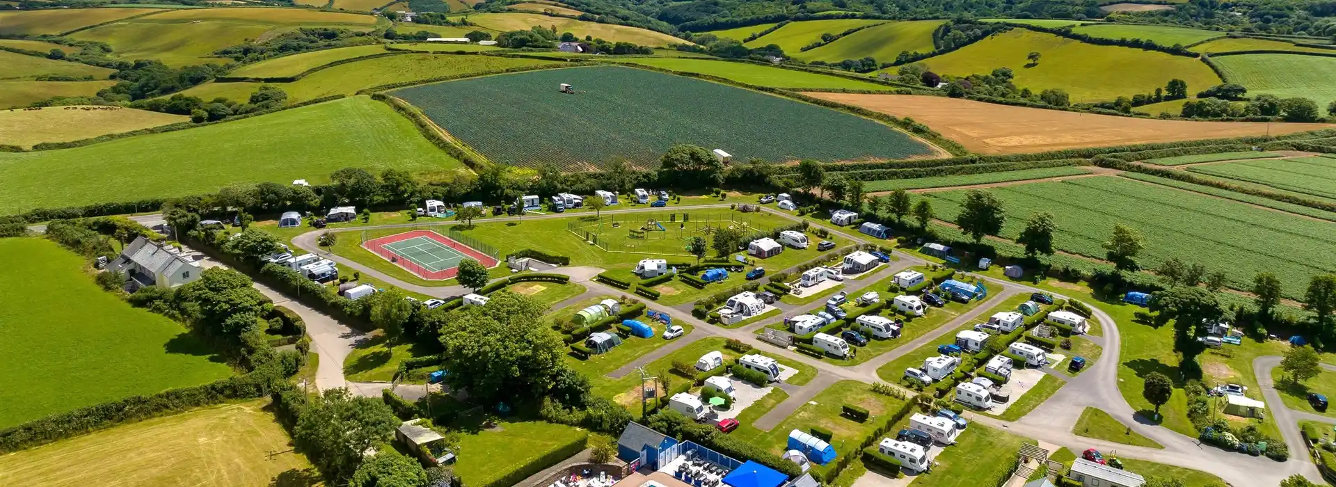 Caravan parks with swimming pools