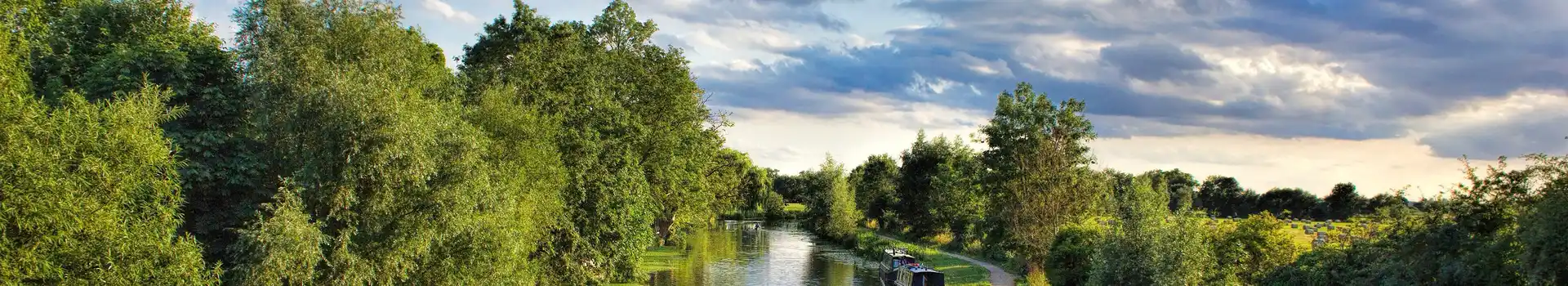 Campsites near canals