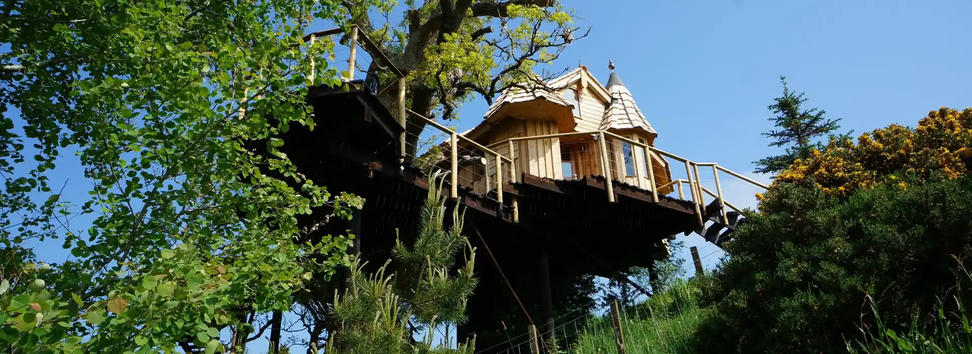 Treehouse holidays with hot tubs in Yorkshire
