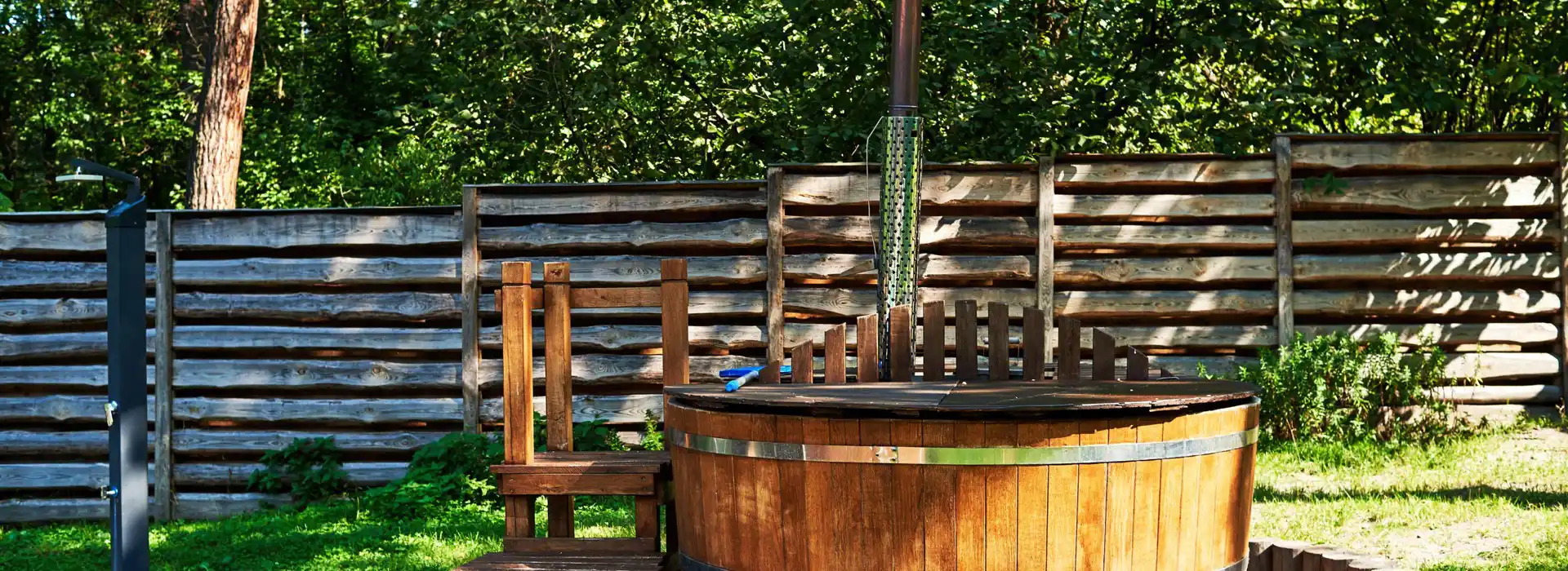 Derby camping and glamping pods with hot tubs