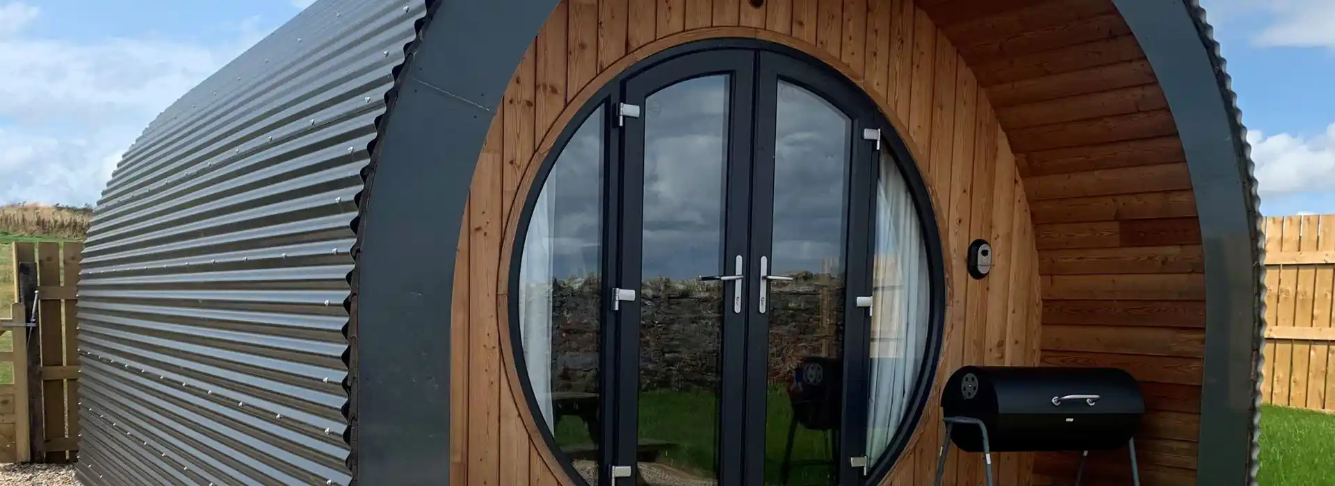 Camping and glamping pods in Bamburgh