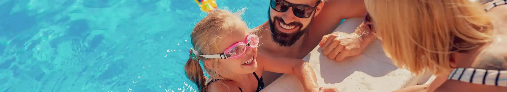 Campsites with swimming pools in Devon and Cornwall