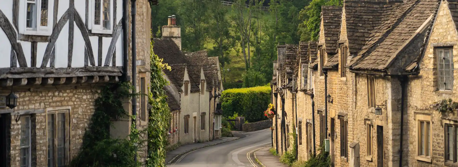 Seasonal pitches in the Cotswolds