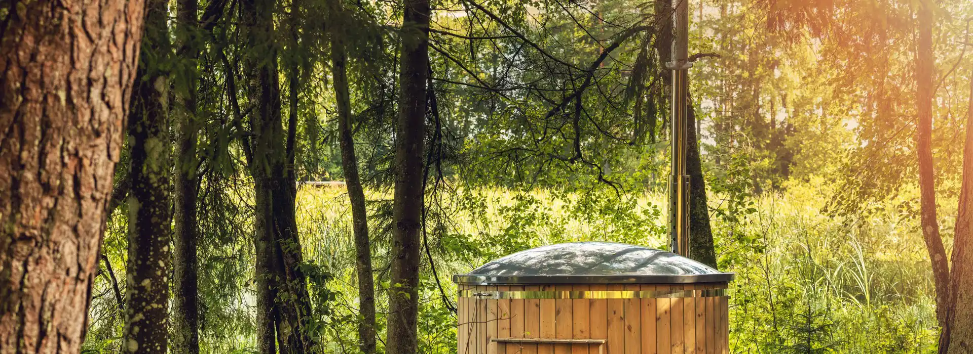 Camping and glamping pods with hot tubs in Essex