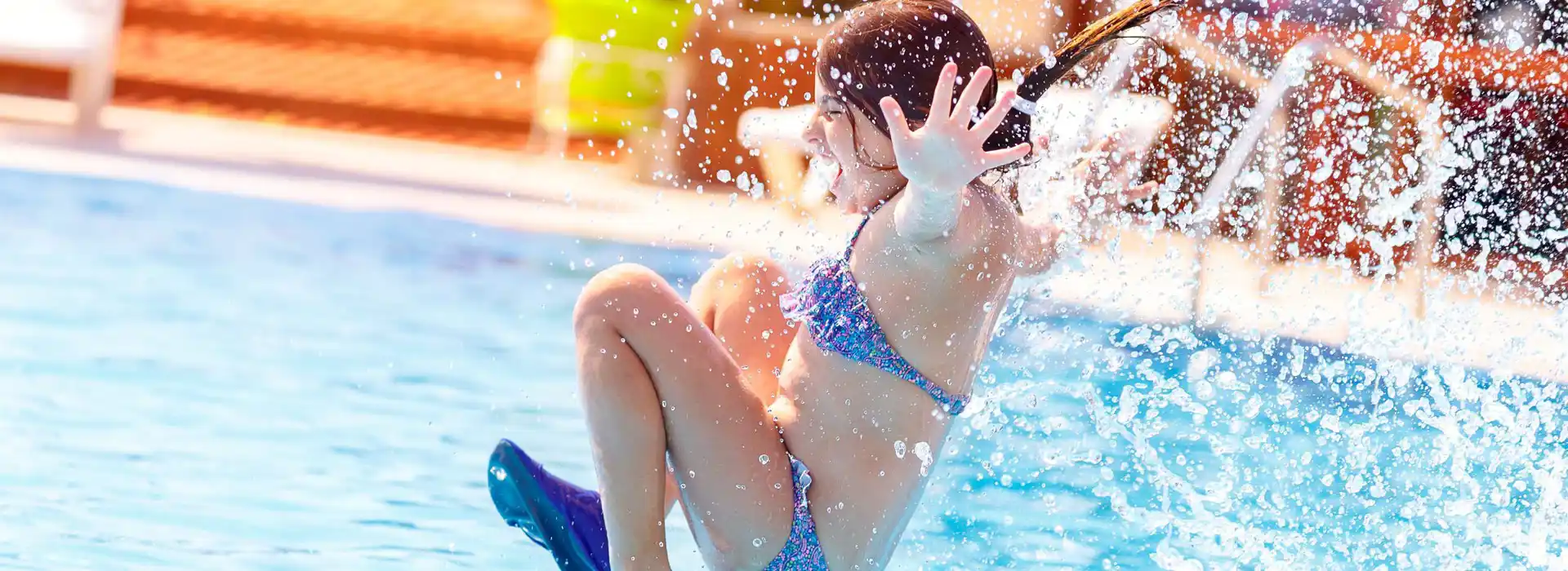 Caravan parks with swimming pools near me