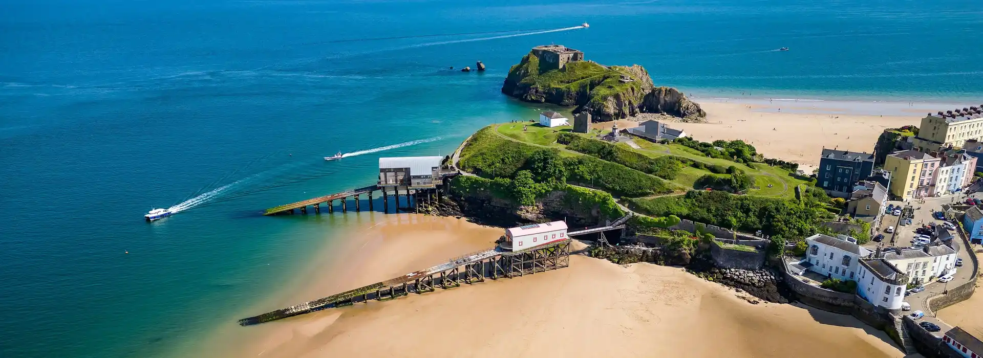 Family campsites near the beach in Wales