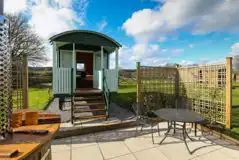 Shepherds hut with hot tub