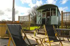 Shepherd&amp;amp;amp;#39;s hut with hot tub