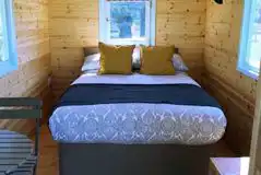 Shepherds hut with hot tub interior