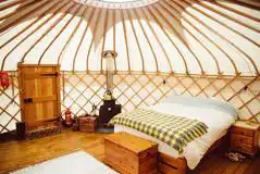 Hazelnut Yurt at Round the Woods