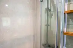 The hut with hot tub shower