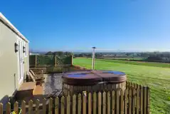 The hut with hot tub