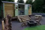 Shepherd's Hut with Hot Tub at Old Oaks Touring Park