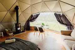 Original Geodomes With Hot Tubs at Beavers Retreat Glamping