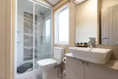 Minstead lodge ensuite bathroom Minstead lodge ensuite bathroom