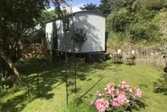 Deluxe Shepherd's Hut One at Porthcothan Retreats