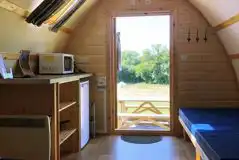 Hillview Wigwams with hot tub interior