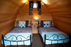 Posh pod (twin) interior