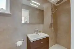 Family shepherds cabin ensuite