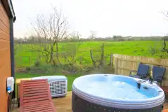 Skylark lodge hot tub