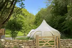 Roe Deer Bell Tent with Hot Tub at Alum House Littlebeck