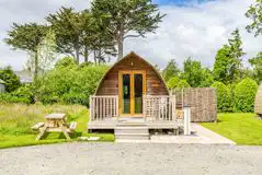 Ensuite Glamping Pods with Optional Two Person Hot Tub (Pet Friendly)  at Wallsend Guest House and Glamping Pods