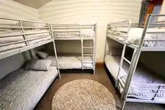 Bunkhouse room for six