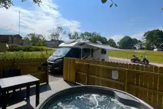 Fully Serviced Pitches With Hot Tub at Wallace Lane Farm