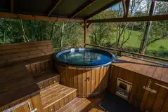 Glamping dome hot tub Glamping dome hot tub