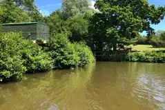 Carp Shepherd's Hut at Hastingford Fishery