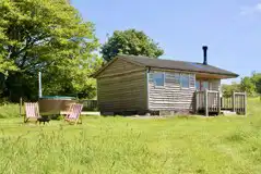 Fieldmouse Eco Cabin with Hot Tub at Sloeberry Farm