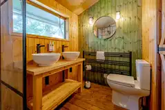 Luxury adult only safari tent ensuite bathroom (towels provided) Luxury adult only safari tent ensuite bathroom (towels provided)