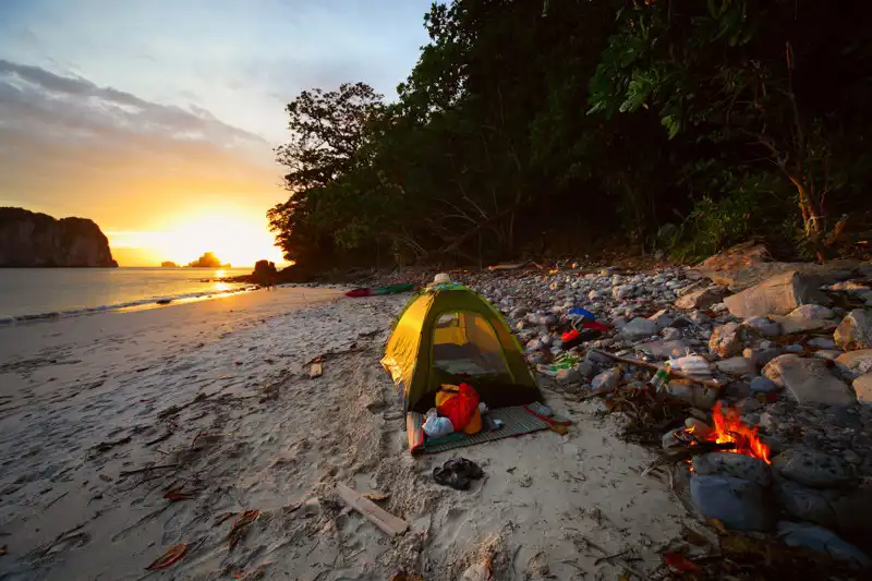 How to stake out tents on a sandy beach – Scout Life magazine