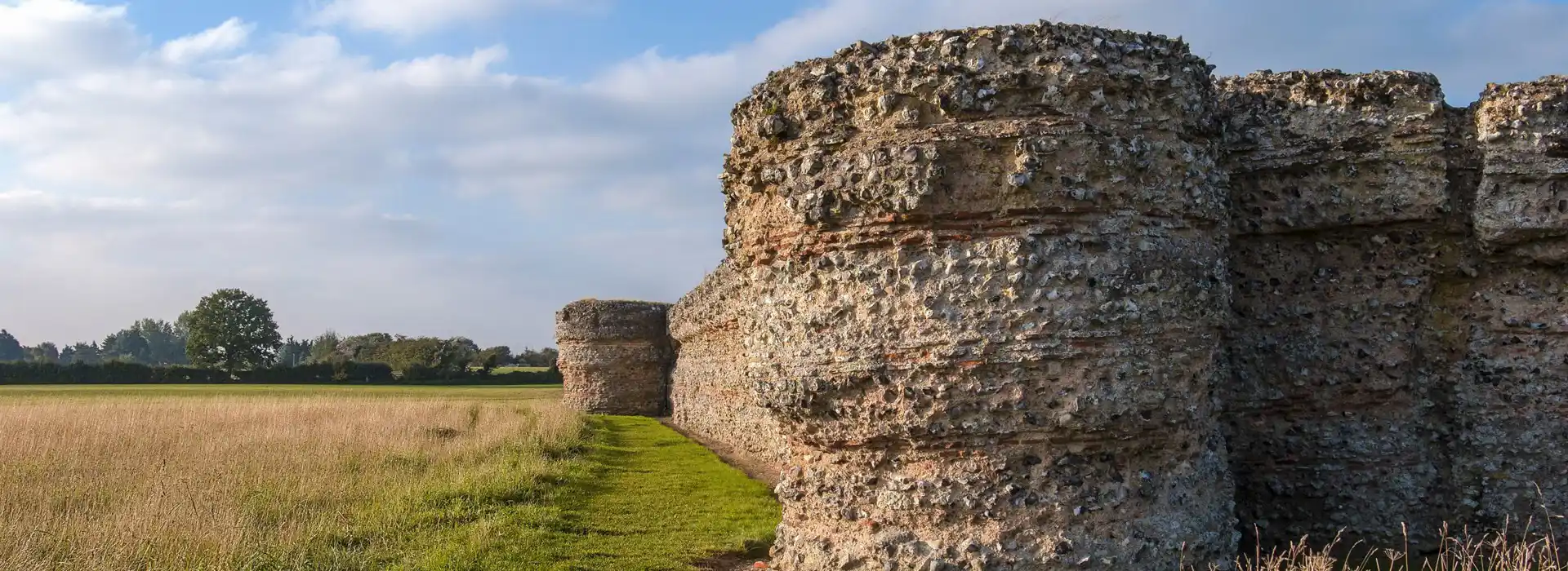 Burgh Castle campsites