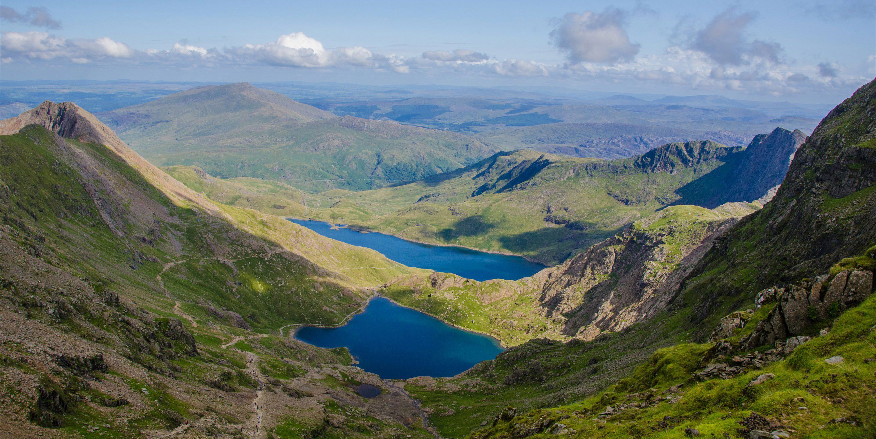 Camping and glamping pods in Snowdonia 