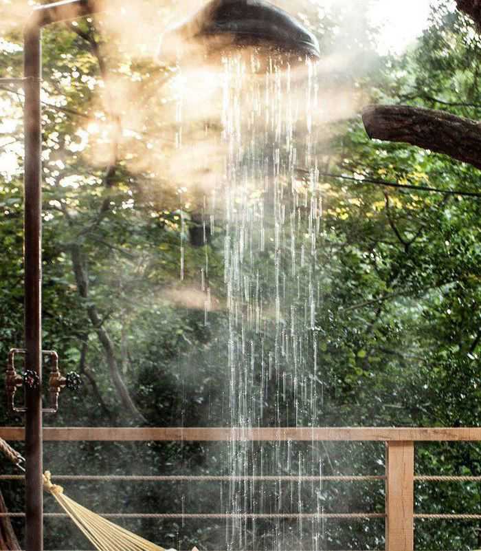 Glamping holidays with outdoor showers or baths!