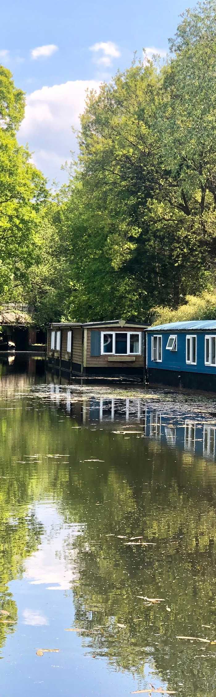 6 campsites near the Basingstoke Canal Best camping near the Basingstoke Canal