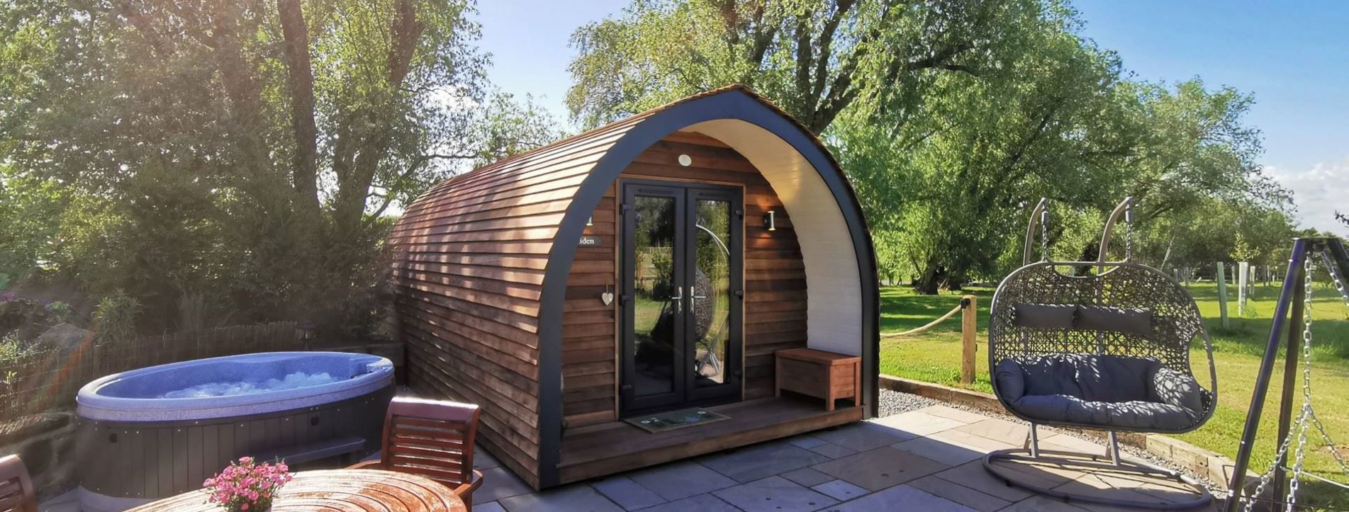 Glamping holidays with hot tubs near me